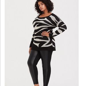 BNWOT Torrid FAUX LEATHER PIXIE PANT Sz 3